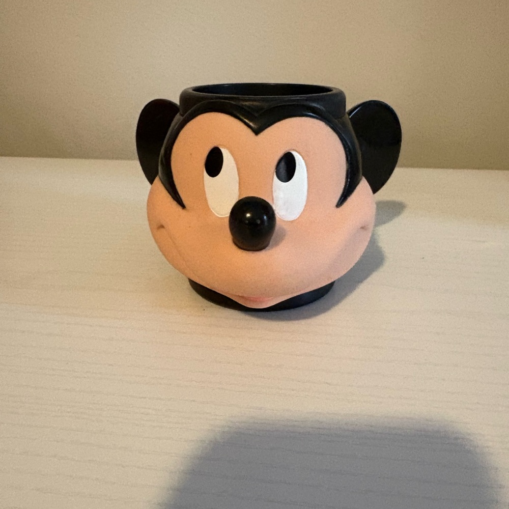Vintage 1980s Applause Mickey Mouse plastic mug